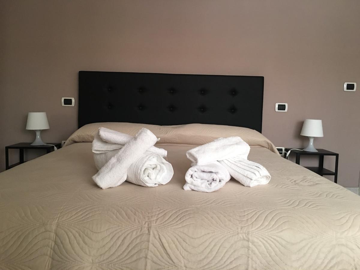 La Corte Del Re Borbone Bed & Breakfast Caserta Bagian luar foto